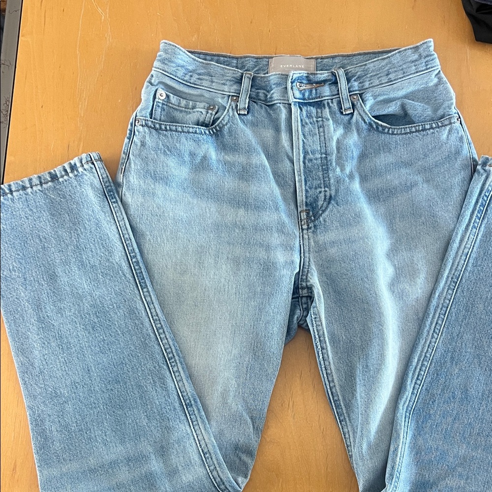 Everlane 90s cheeky Jean in light blue